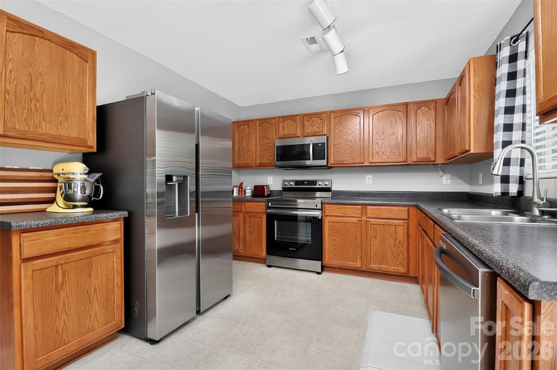 10825 Dry Stone Dr, Huntersville, NC 28078