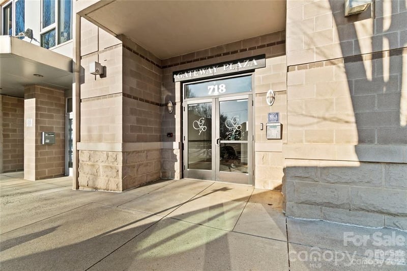 718 Trade St #707, Charlotte, NC 28202