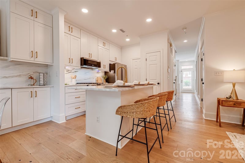 937 Park Slope Dr, Charlotte, NC 28209
