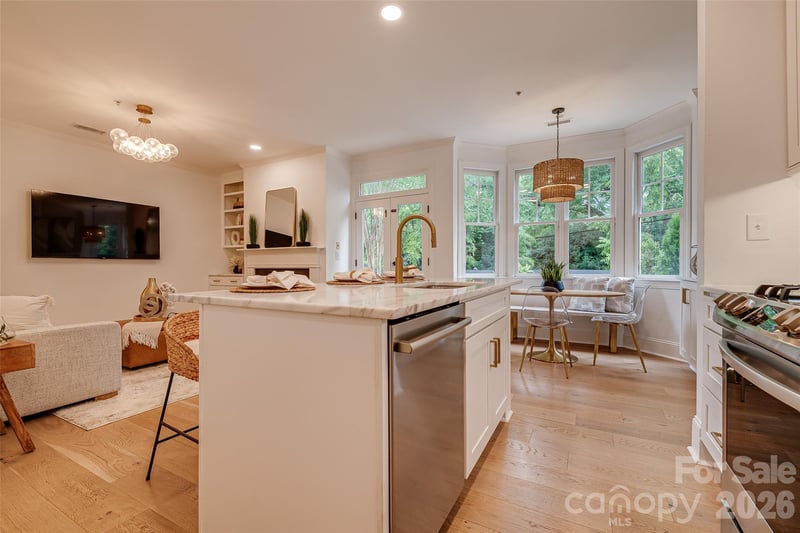 937 Park Slope Dr, Charlotte, NC 28209