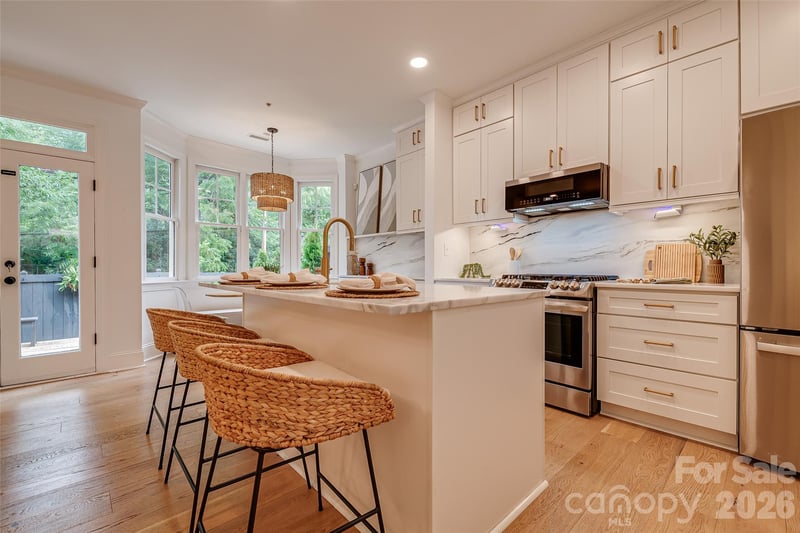 937 Park Slope Dr, Charlotte, NC 28209