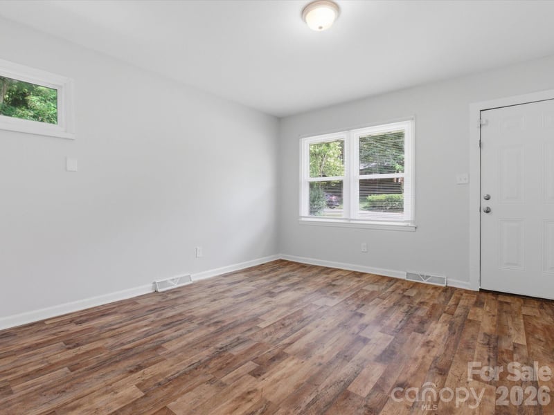 622 Dunbrook Ln, Charlotte, NC 28217