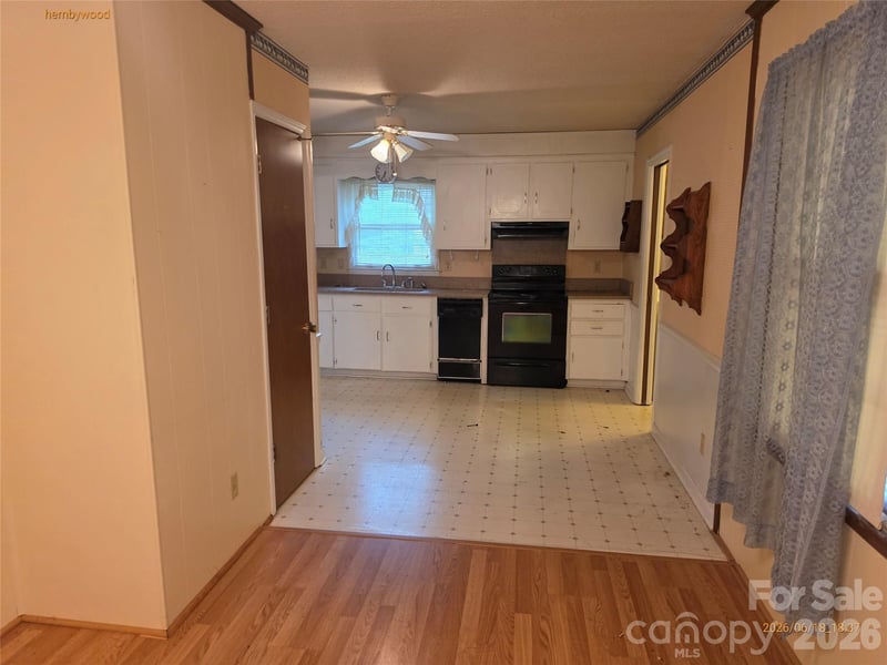 8402 Hemby Wood Dr, Indian Trail, NC 28079