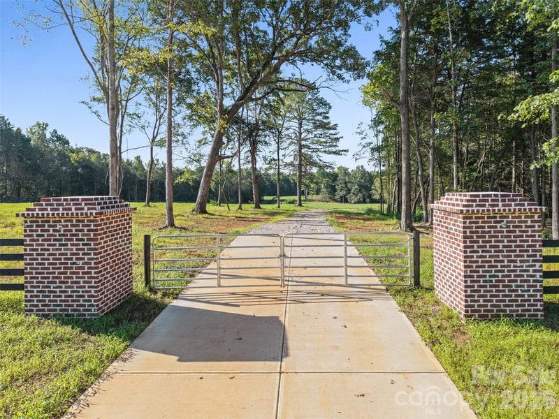 000 Pathway Ln #3, Chester, SC 29706