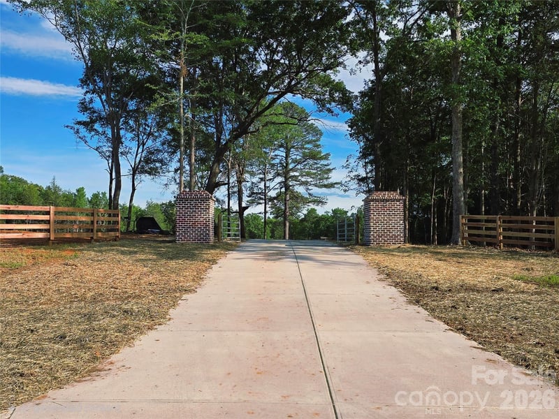 000 Pathway Ln #3, Chester, SC 29706