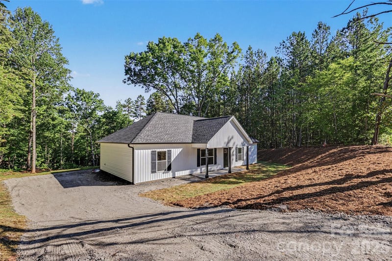 160 Parris Rd, Blacksburg, SC 29702