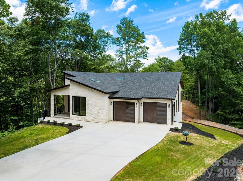 23 Early Spring Way, Leicester, NC 28748
