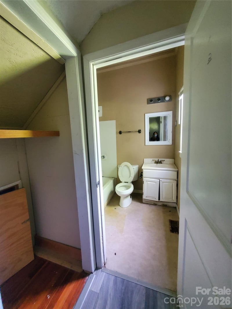 325 Goff St, Charlotte, NC 28208