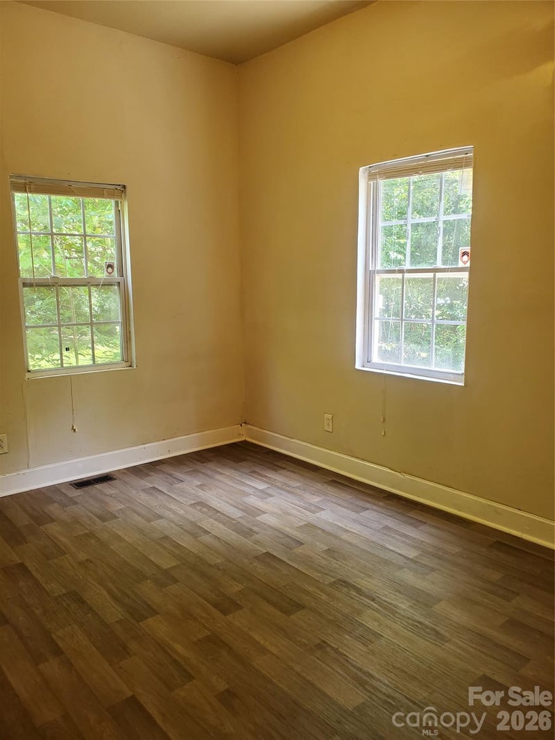 325 Goff St, Charlotte, NC 28208
