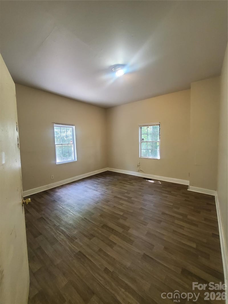 325 Goff St, Charlotte, NC 28208
