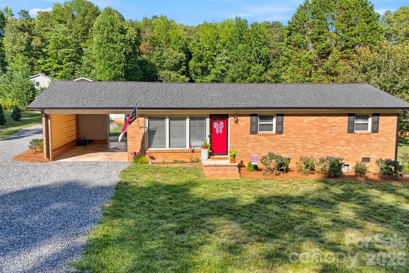 4608 Rainbow Dr, Kannapolis, NC 28081