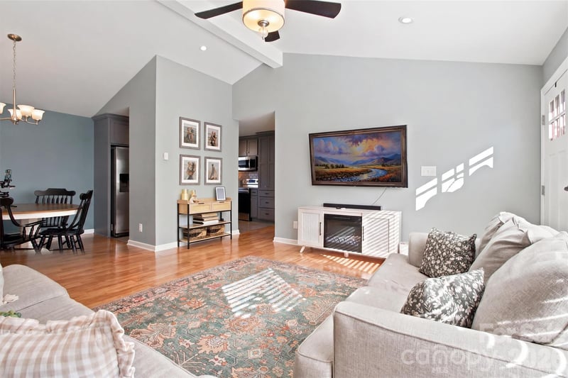 4608 Rainbow Dr, Kannapolis, NC 28081