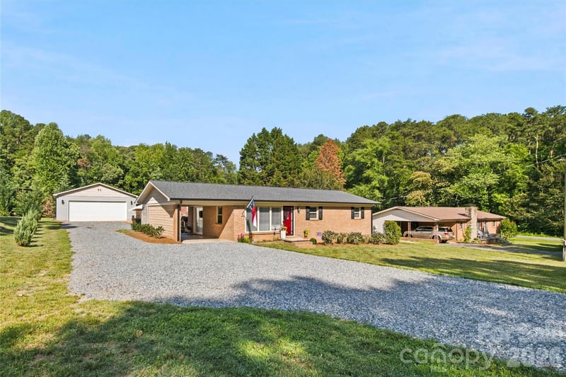 4608 Rainbow Dr, Kannapolis, NC 28081