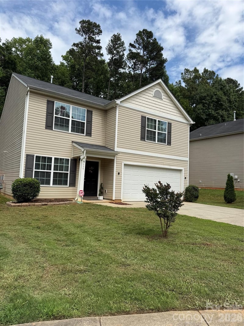 9424 Quilting Bee Ln, Charlotte, NC 28216