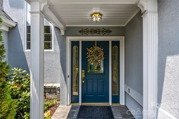 11 Tiverton Ln, Asheville, NC 28803
