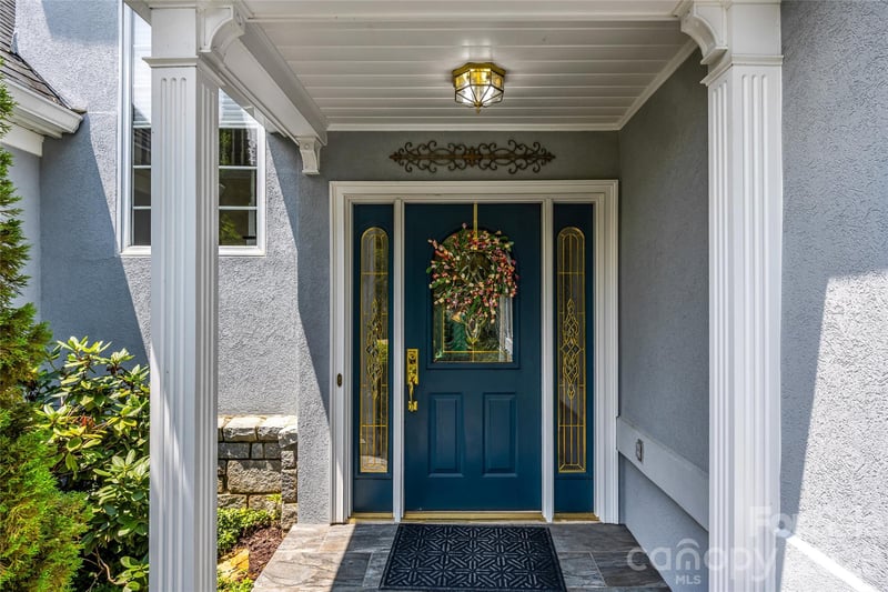 11 Tiverton Ln, Asheville, NC 28803