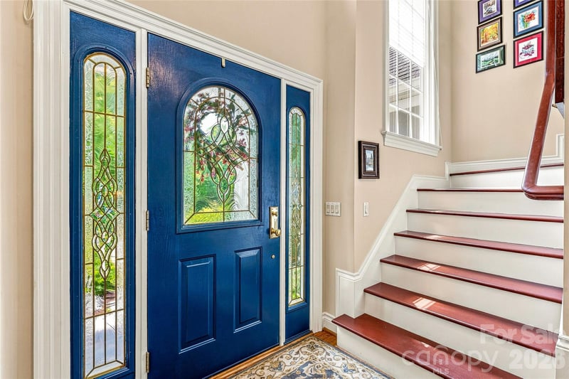 11 Tiverton Ln, Asheville, NC 28803