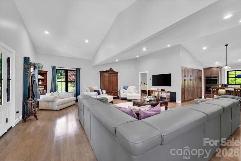23 Lindsey Loop Rd, Fletcher, NC 28732