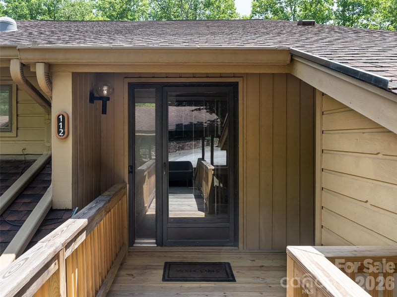 112 Live Oak Ln, Hendersonville, NC 28791