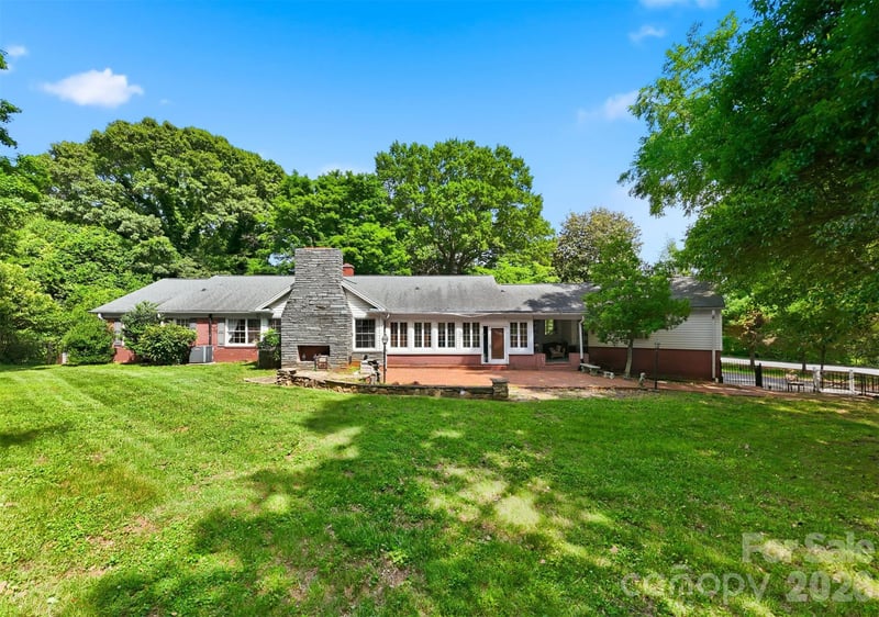 826 College Ave, Newton, NC 28658