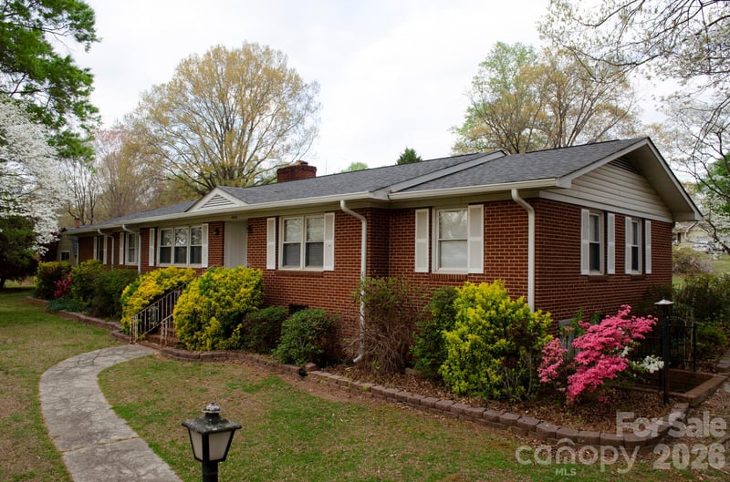 4646 Rainbow Dr, Kannapolis, NC 28081