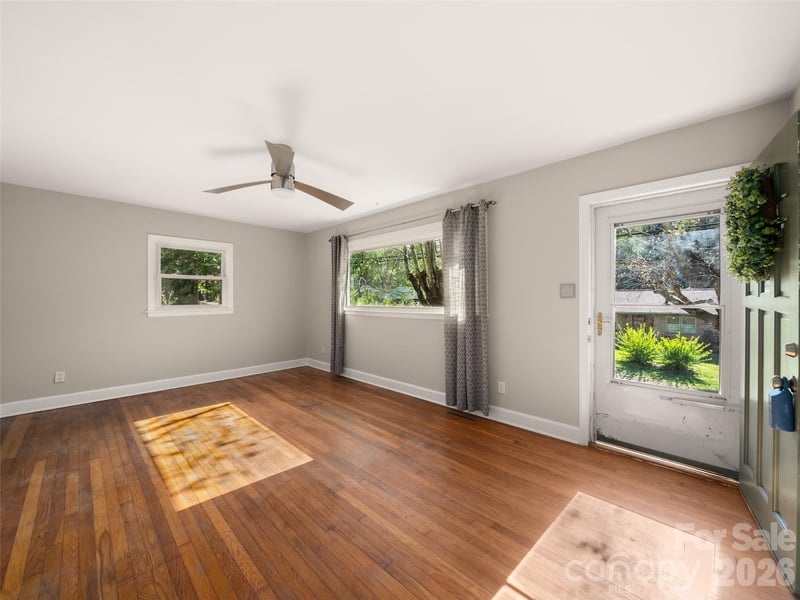 184 London Rd, Asheville, NC 28803