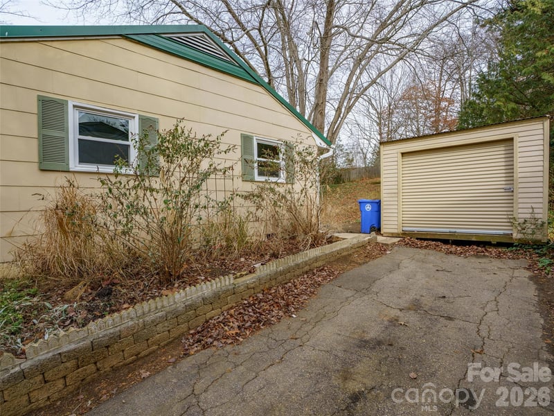 184 London Rd, Asheville, NC 28803