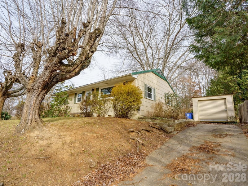 184 London Rd, Asheville, NC 28803