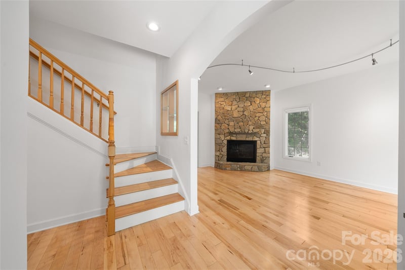 135 Buffalo Trl, Asheville, NC 28805