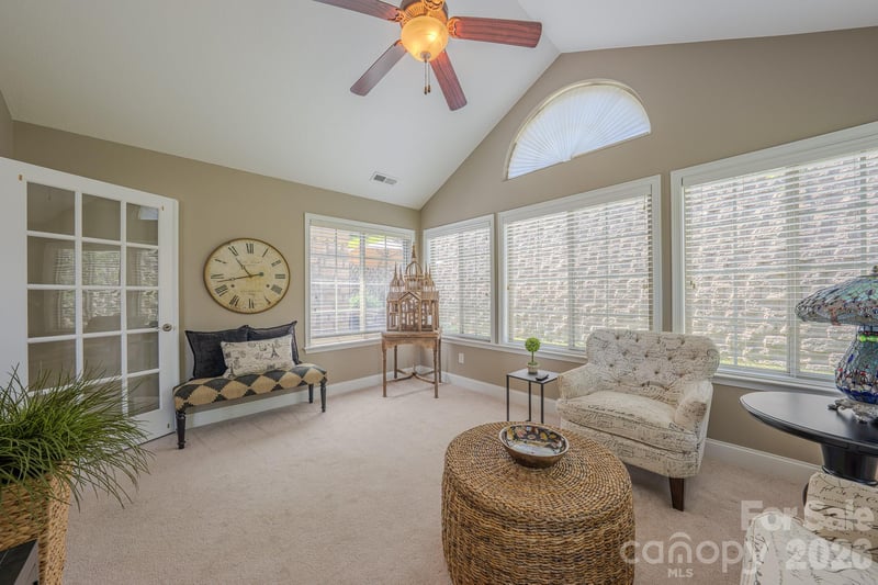 52 Mountain Meadow Cir, Weaverville, NC 28787