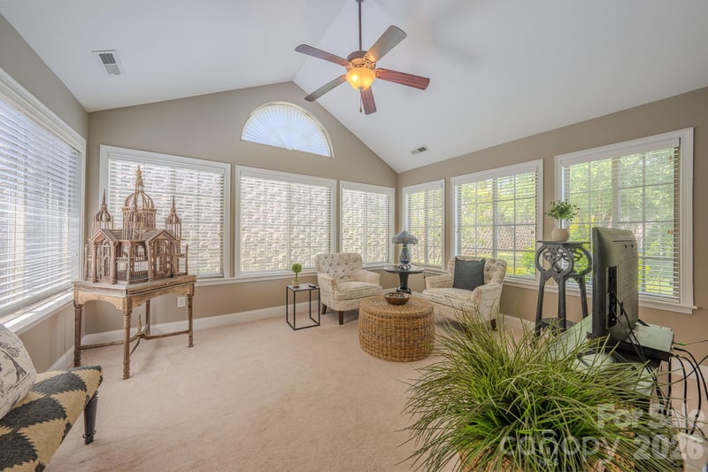 52 Mountain Meadow Cir, Weaverville, NC 28787