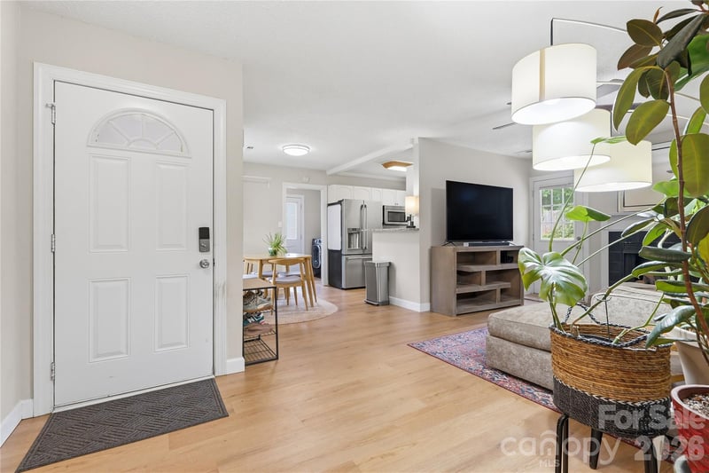 5439 Autumn End Cir, Charlotte, NC 28212