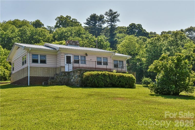 415 Weaverville Rd, Asheville, NC 28804