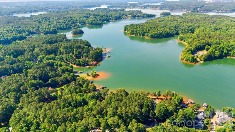 161 Eagle Chase Ln, Troutman, NC 28166