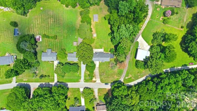 211 Valleydale Dr, Gastonia, NC 28056
