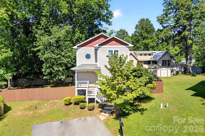12 Jubilee Cir, Black Mountain, NC 28711