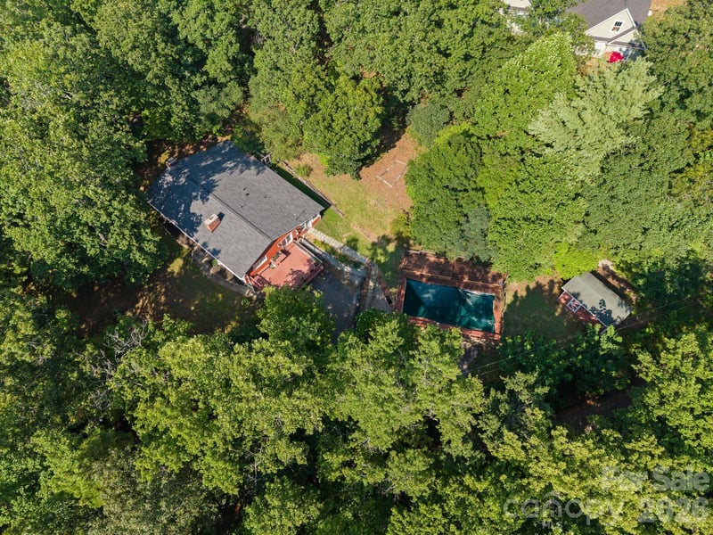 233 Church Rd, Fairview, NC 28730