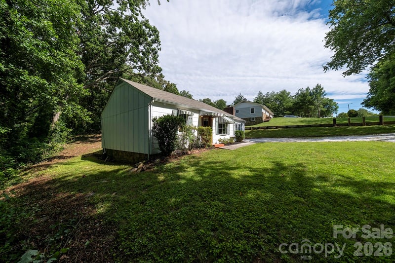 445 Old Haw Creek Rd, Asheville, NC 28805