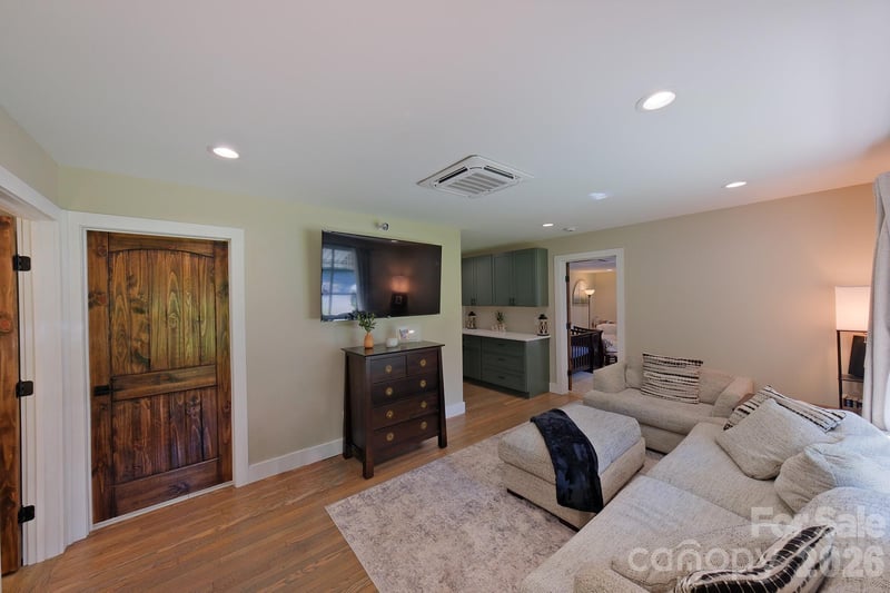 445 Old Haw Creek Rd, Asheville, NC 28805