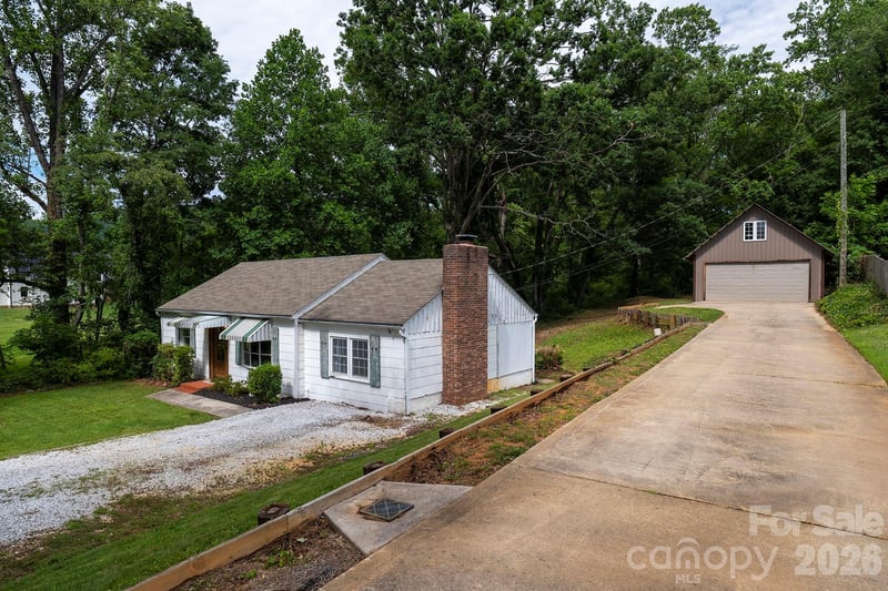 445 Old Haw Creek Rd, Asheville, NC 28805