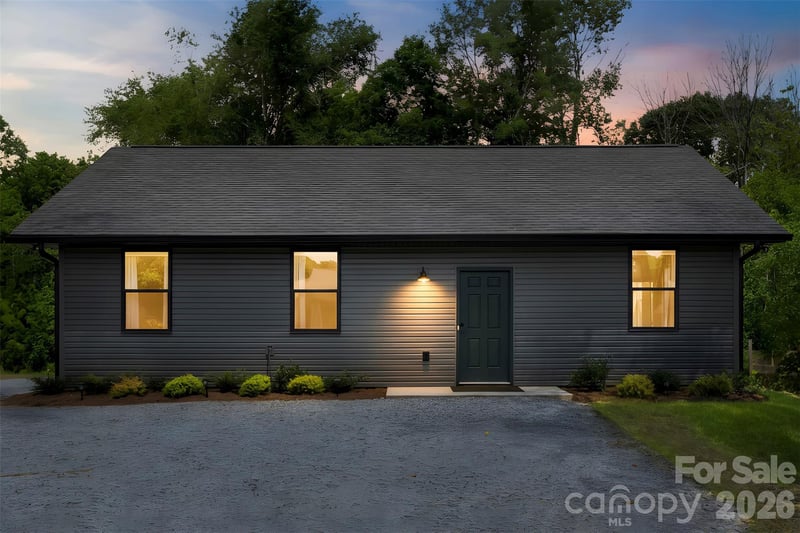 1003 College Blvd, Dallas, NC 28034