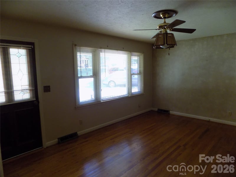 704 Craig St, Cherryville, NC 28021