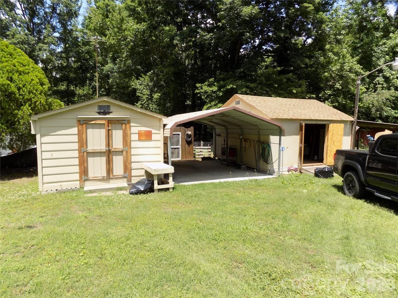 704 Craig St, Cherryville, NC 28021