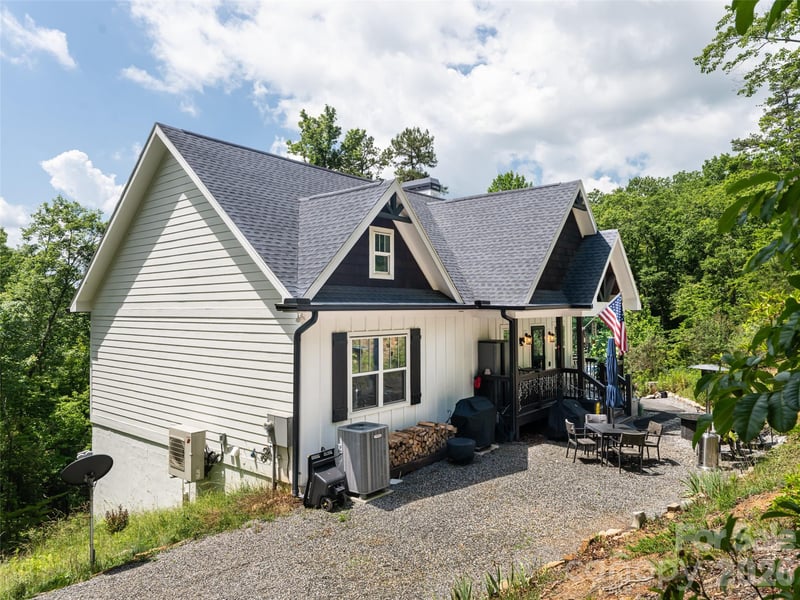 78 Boyd View Ln, Mills River, NC 28759