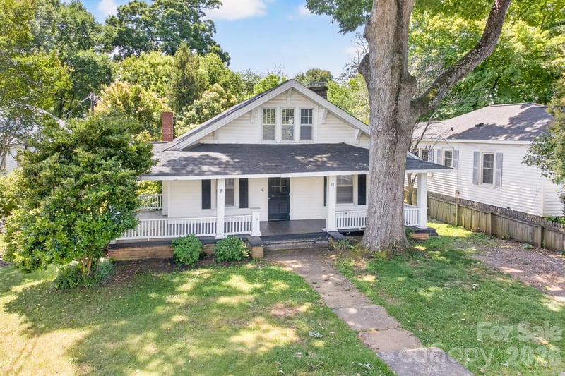 11 Cedar St, Belmont, NC 28012