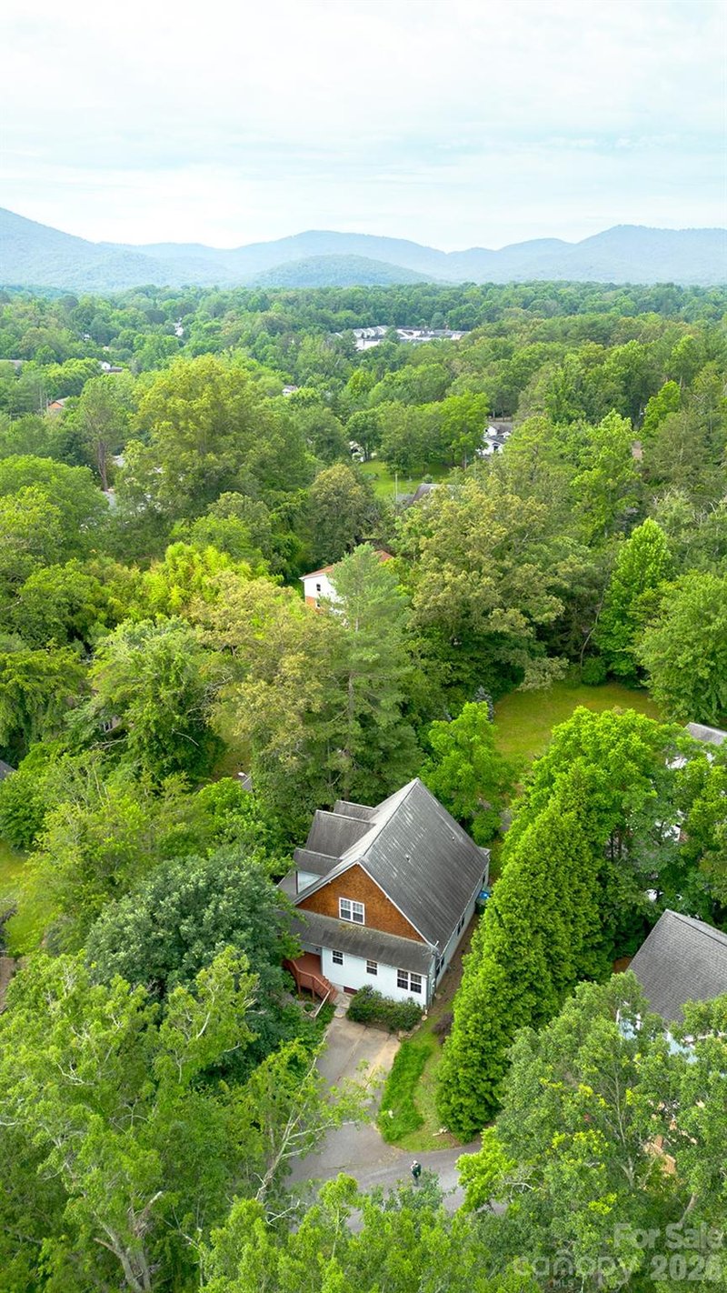 340 Old Haw Creek Rd, Asheville, NC 28805