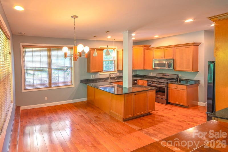 340 Old Haw Creek Rd, Asheville, NC 28805