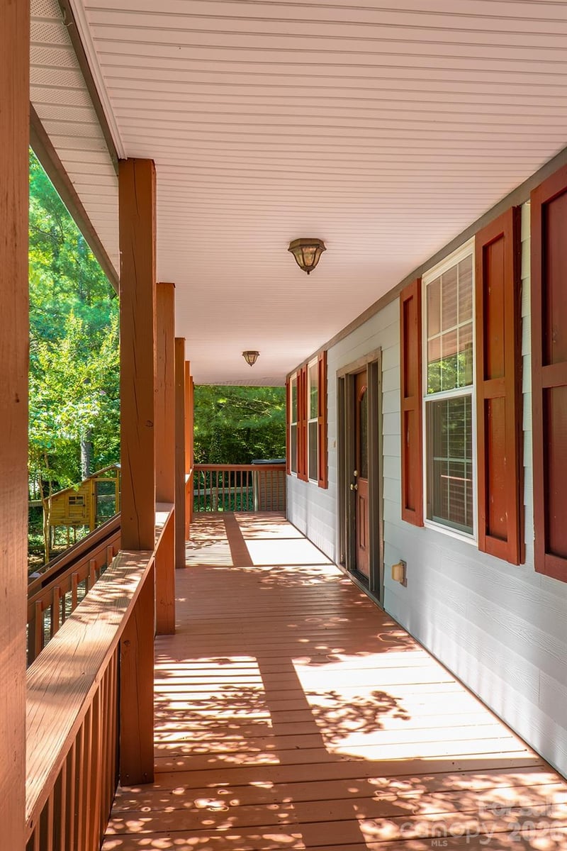 340 Old Haw Creek Rd, Asheville, NC 28805