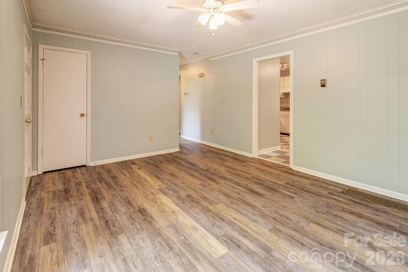 364 Pearson Dr, Asheville, NC 28801