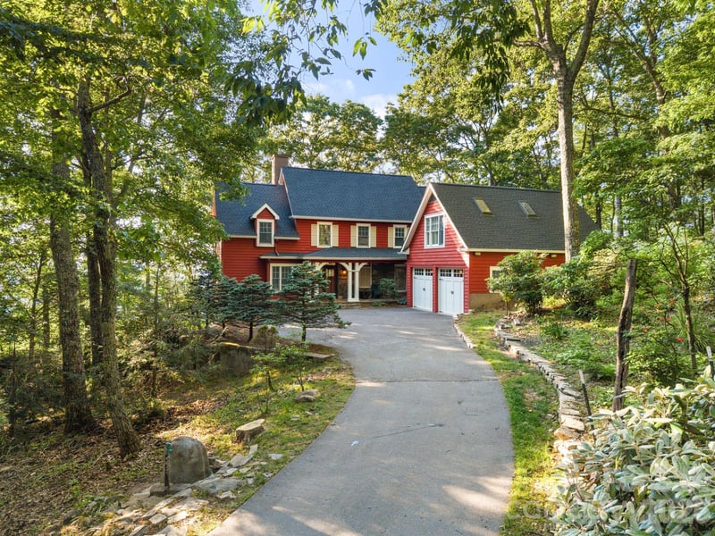 108 Flame Azalea Dr, Swannanoa, NC 28778